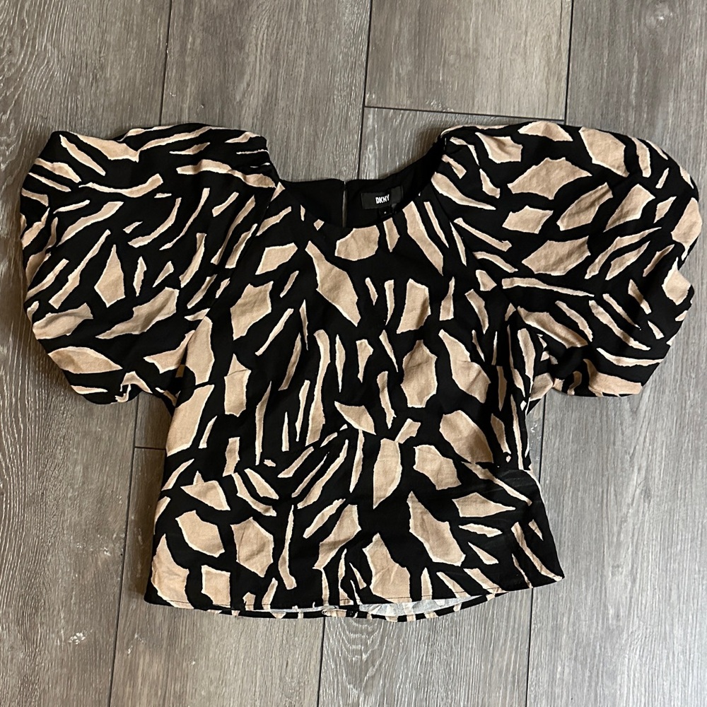 DKNY Black and Tan Puff Sleeve Blouse